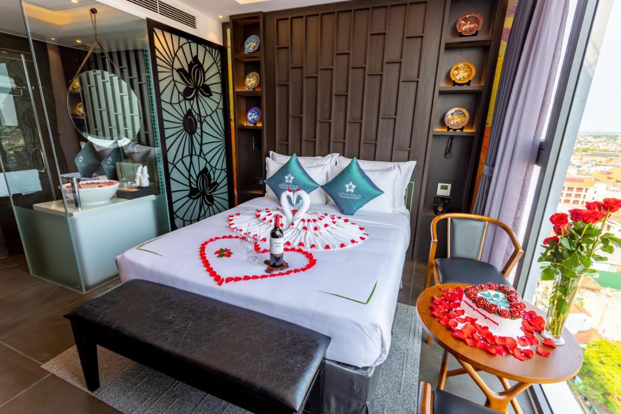 White Lotus Hue Hotel Bagian luar foto