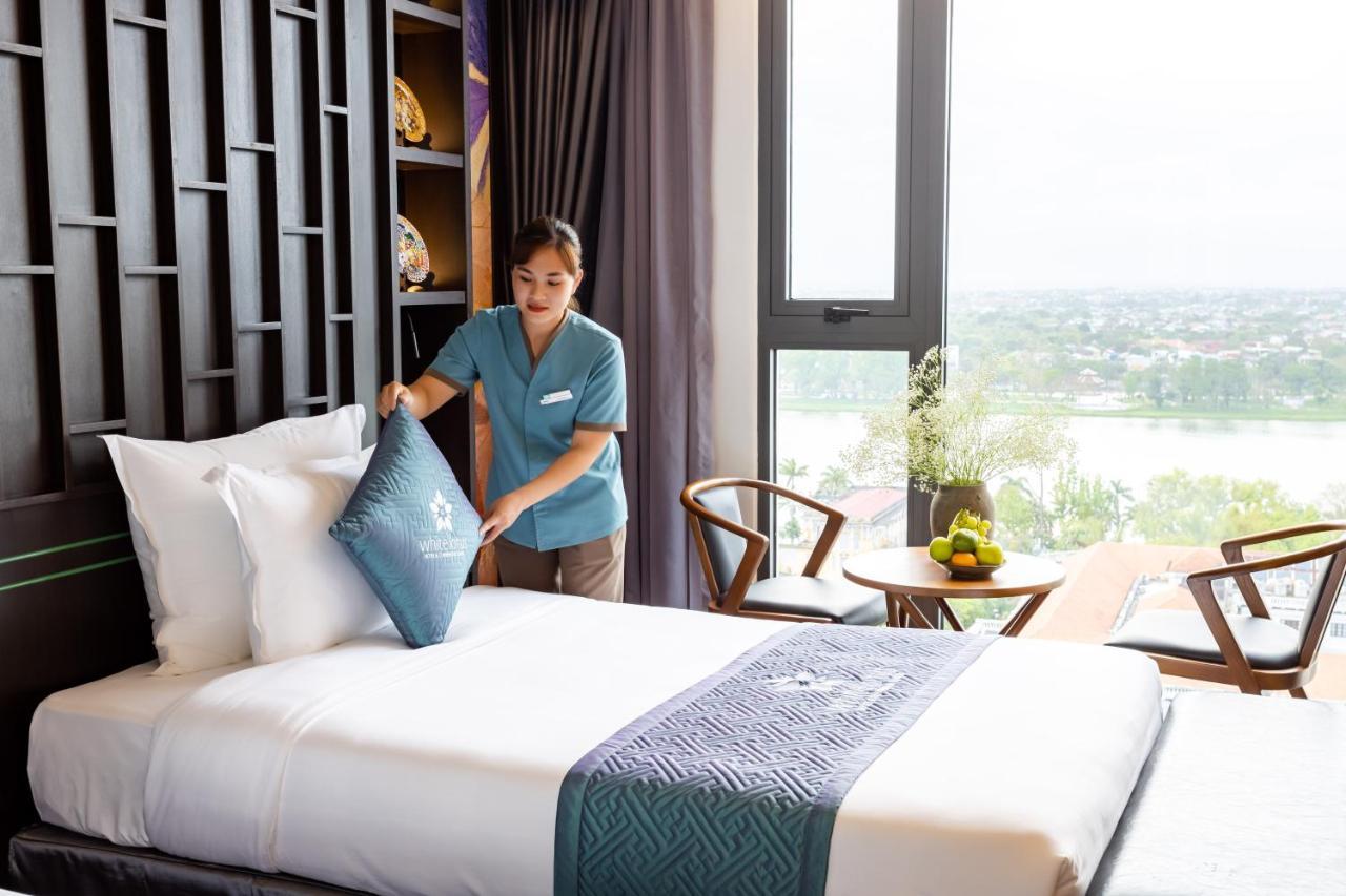 White Lotus Hue Hotel Bagian luar foto