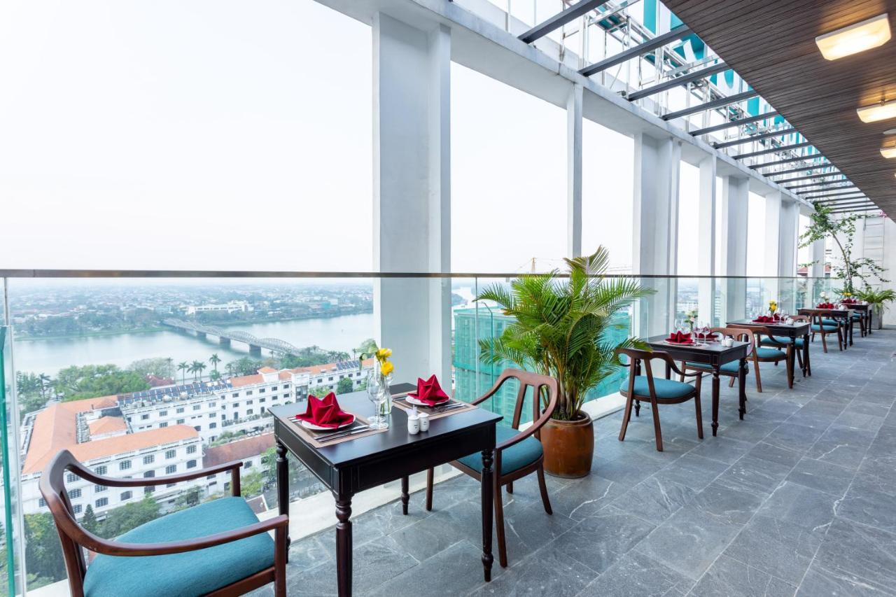 White Lotus Hue Hotel Bagian luar foto