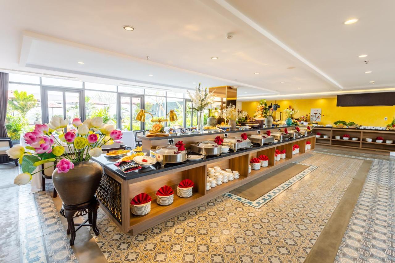 White Lotus Hue Hotel Bagian luar foto